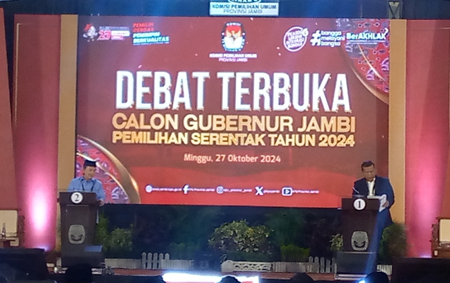 Debat Perdana Calon Gubernur Jambi 2024: Visi Misi Saling Saut, Canda Romi Jadi Pemanis Diskusi