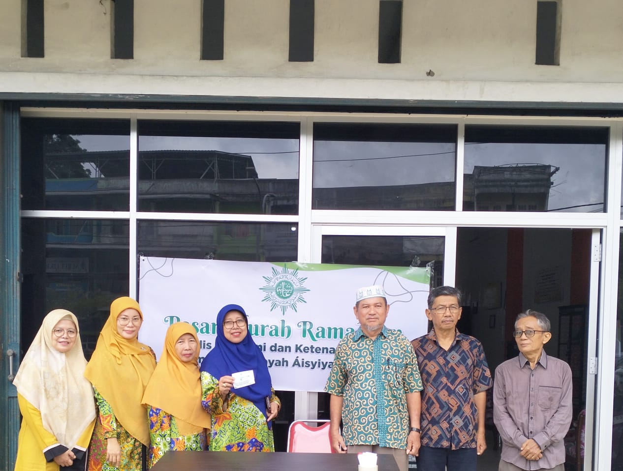 MEK Pimpinan Wilayah Aisyiyah Jambi Gelar Pasar Murah Ramadhan