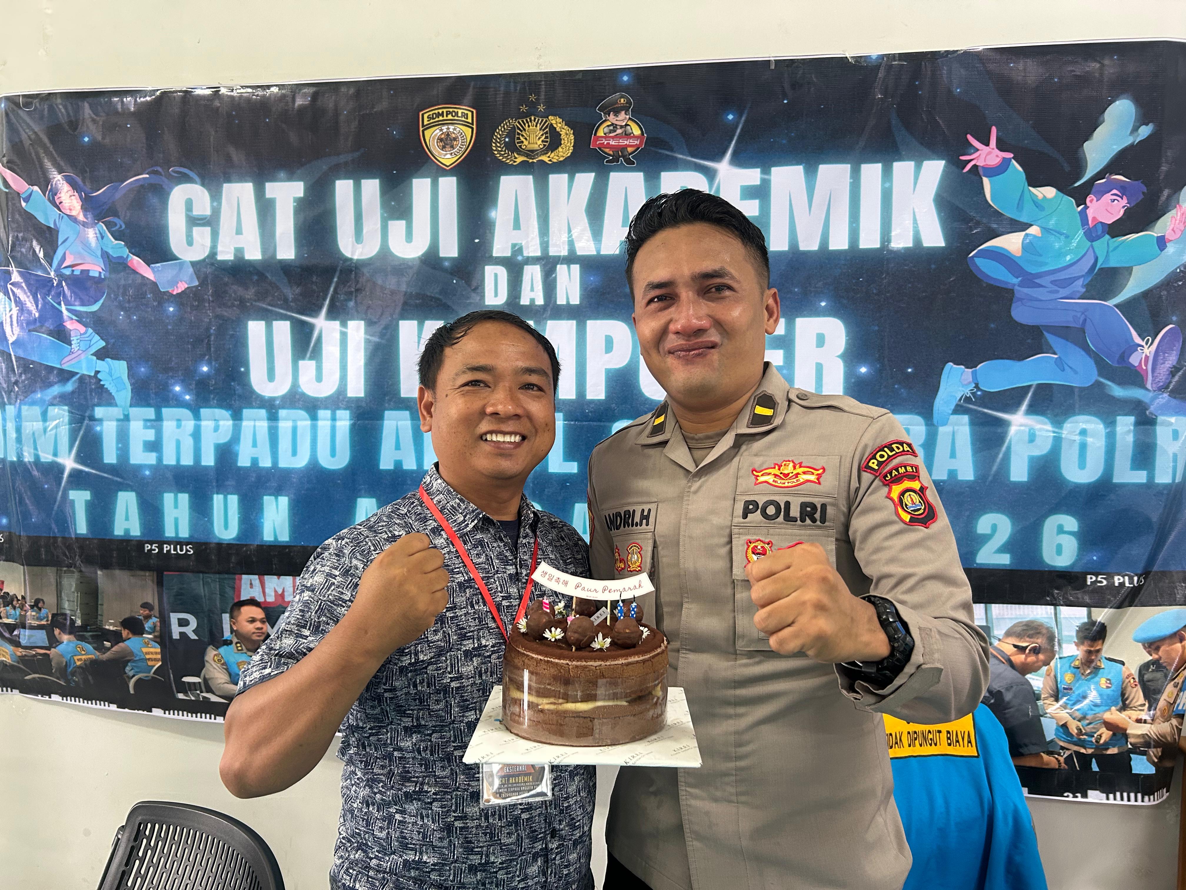 Paur Subbag Diapers Bagdalpers Biro SDM Polda Jambi Rayakan Hari Jadi