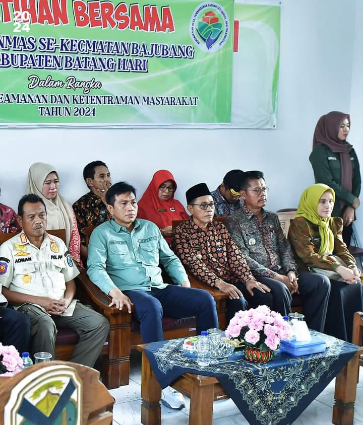 Pengukuhan Satuan Linmas Bajubang, Begini Pesan Bupati Batanghari MFA