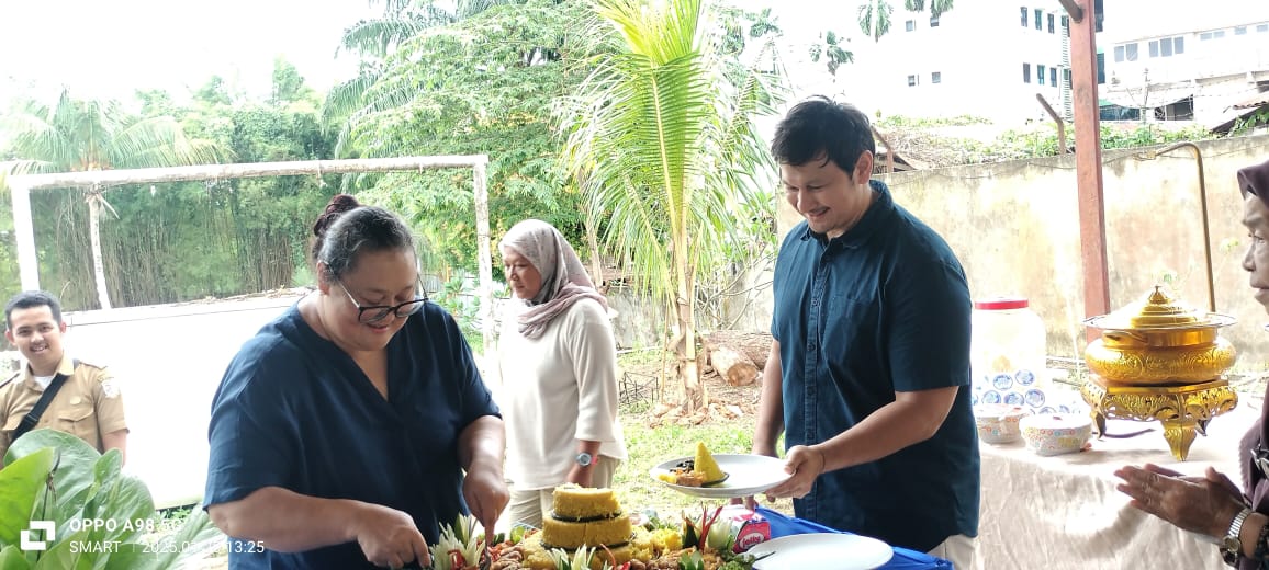 Elfira Bersaudara Buka Kolam Renang untuk Cetak Calon Atlet Renang Jambi