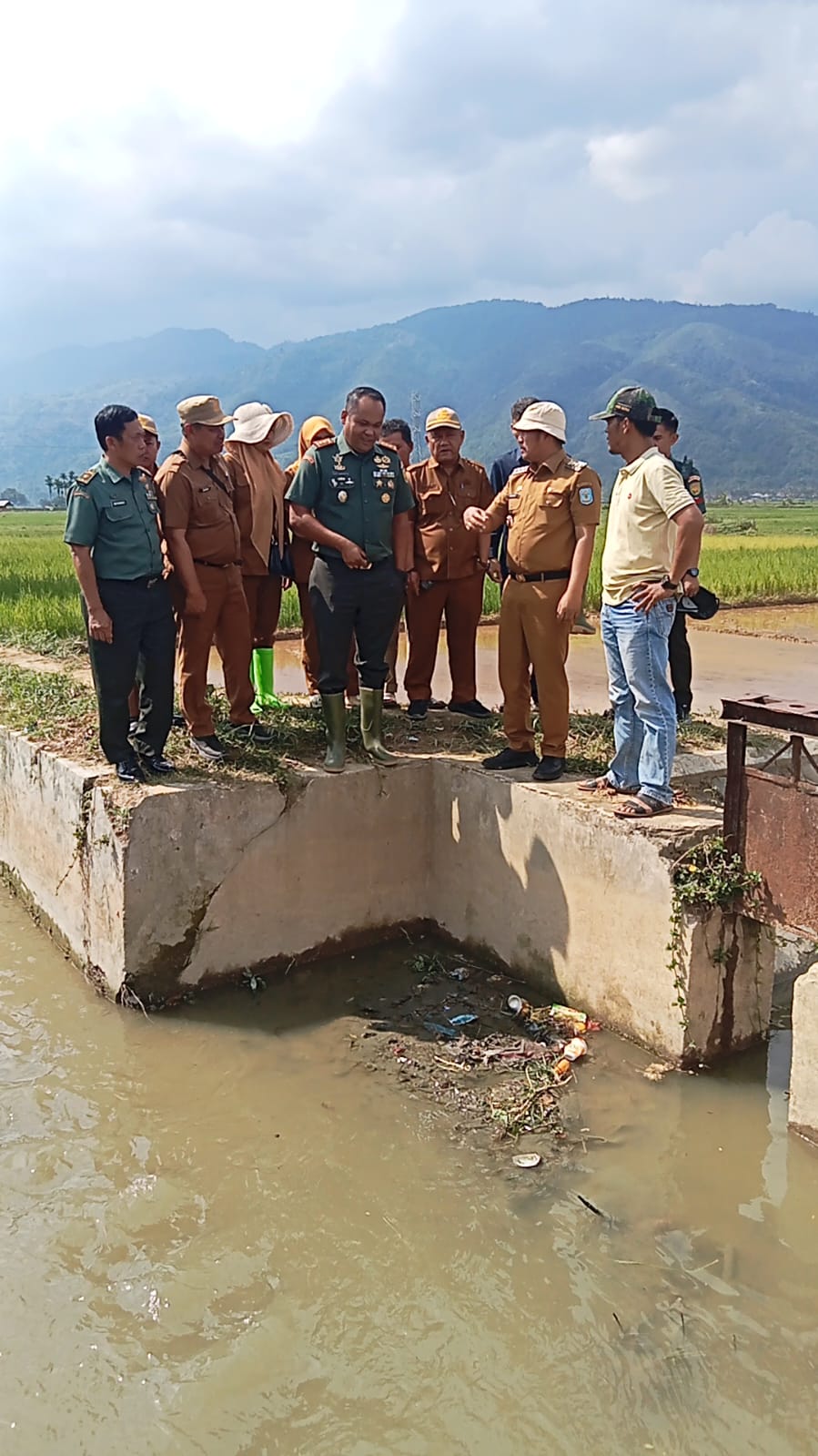 Bupati Kerinci dan Dandim Tinjau Lahan Pertanian, Warga Empat Desa Terlepas dari Krisis Irigasi