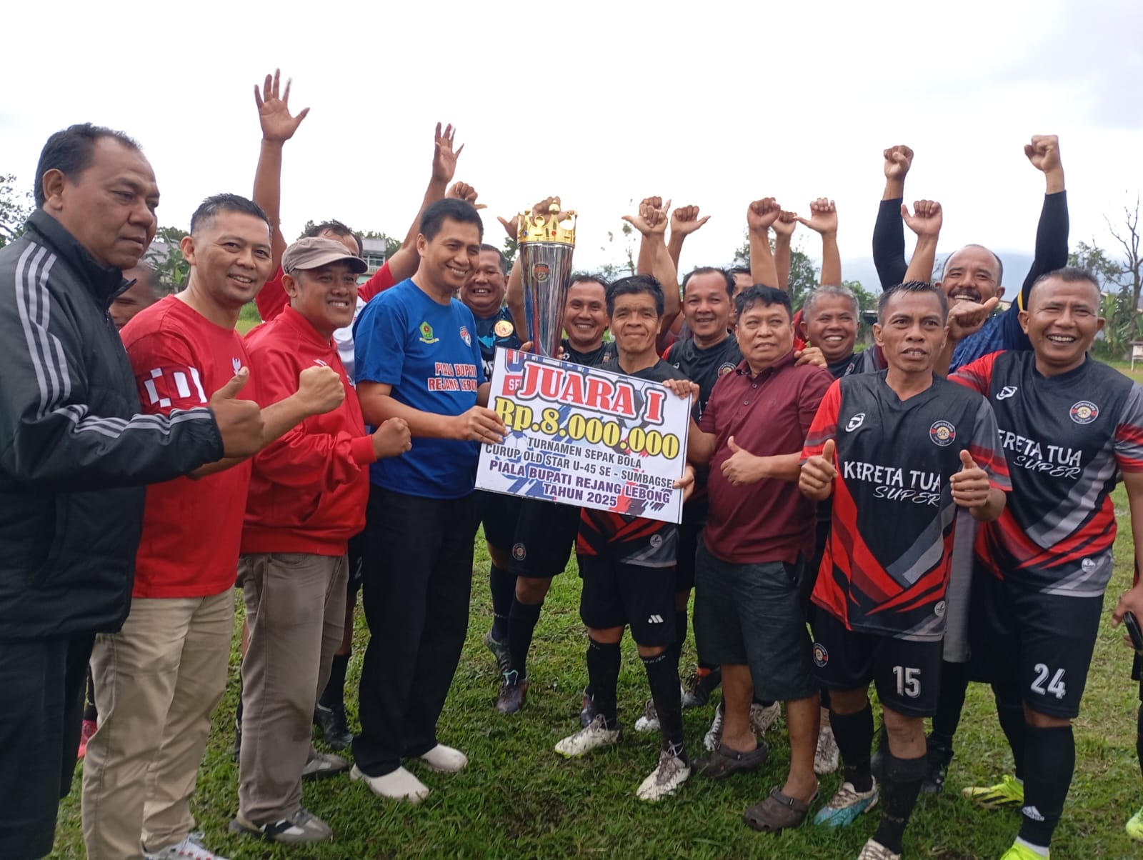 Kereta Tua Juara Turnamen Old Star U-45 Piala Bupati Rejang Lebong 2025, Harumkan Nama Kerinci dan Sungai Penuh