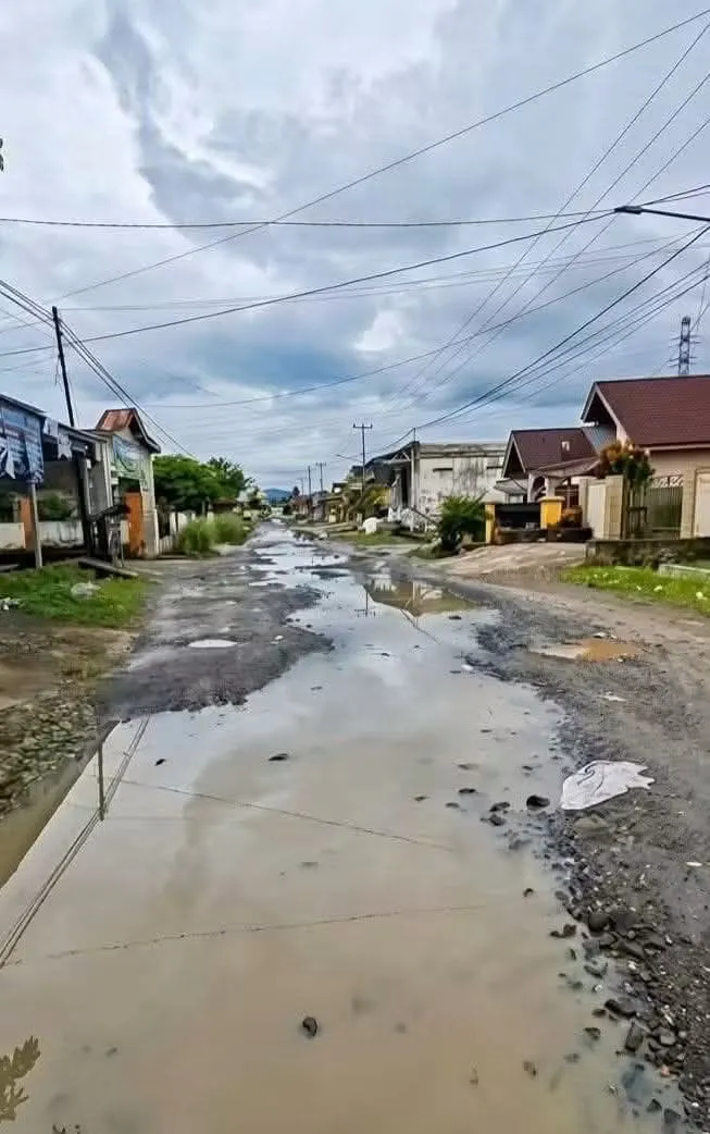 Jalan Rusak, Sungai Merao Mengancam: Warga Depati Tujuh Tagih Bukti, Bukan Janji